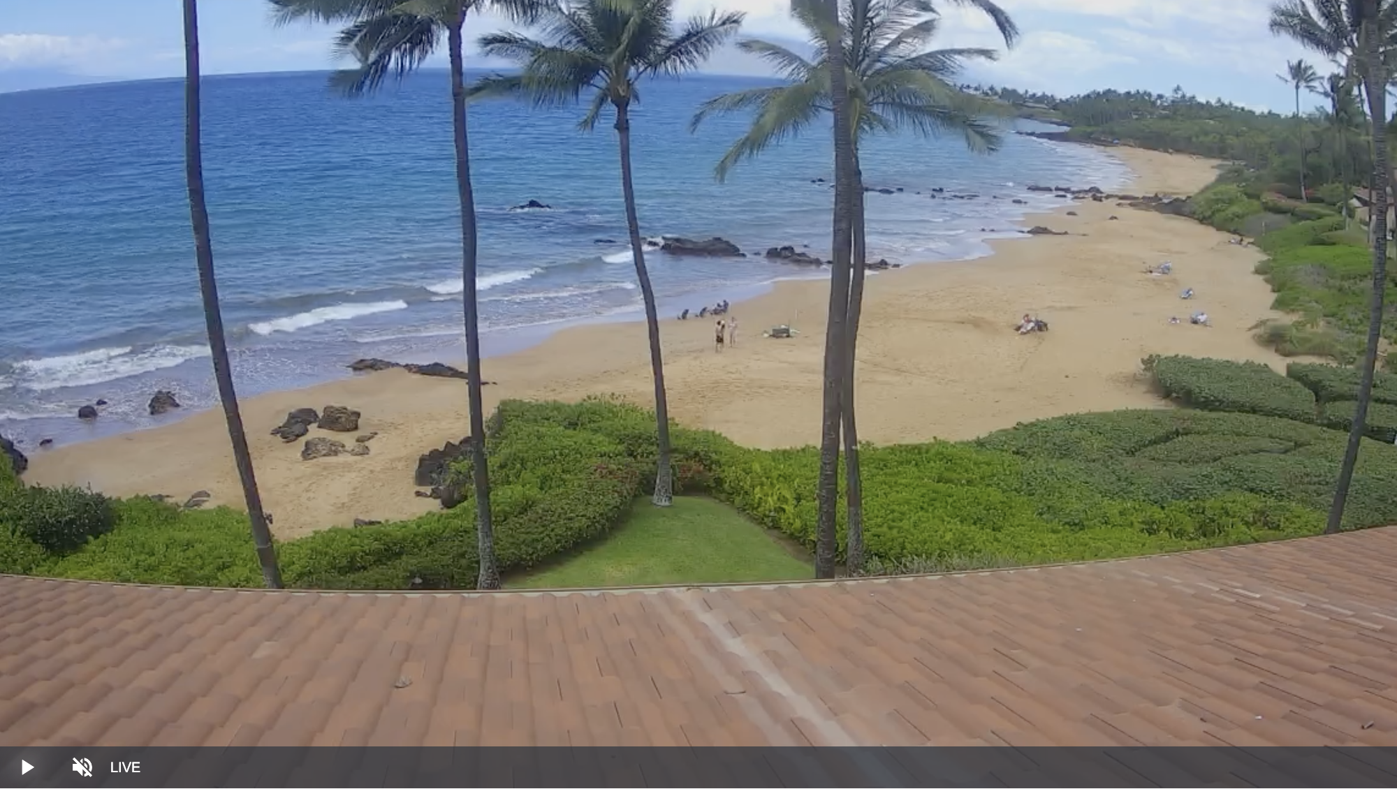 View live video of Makena Beaches on Maui from Makena Surf Resort.