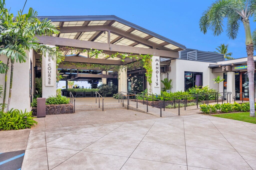 Manoli's restaurant Wailea Village Maui
